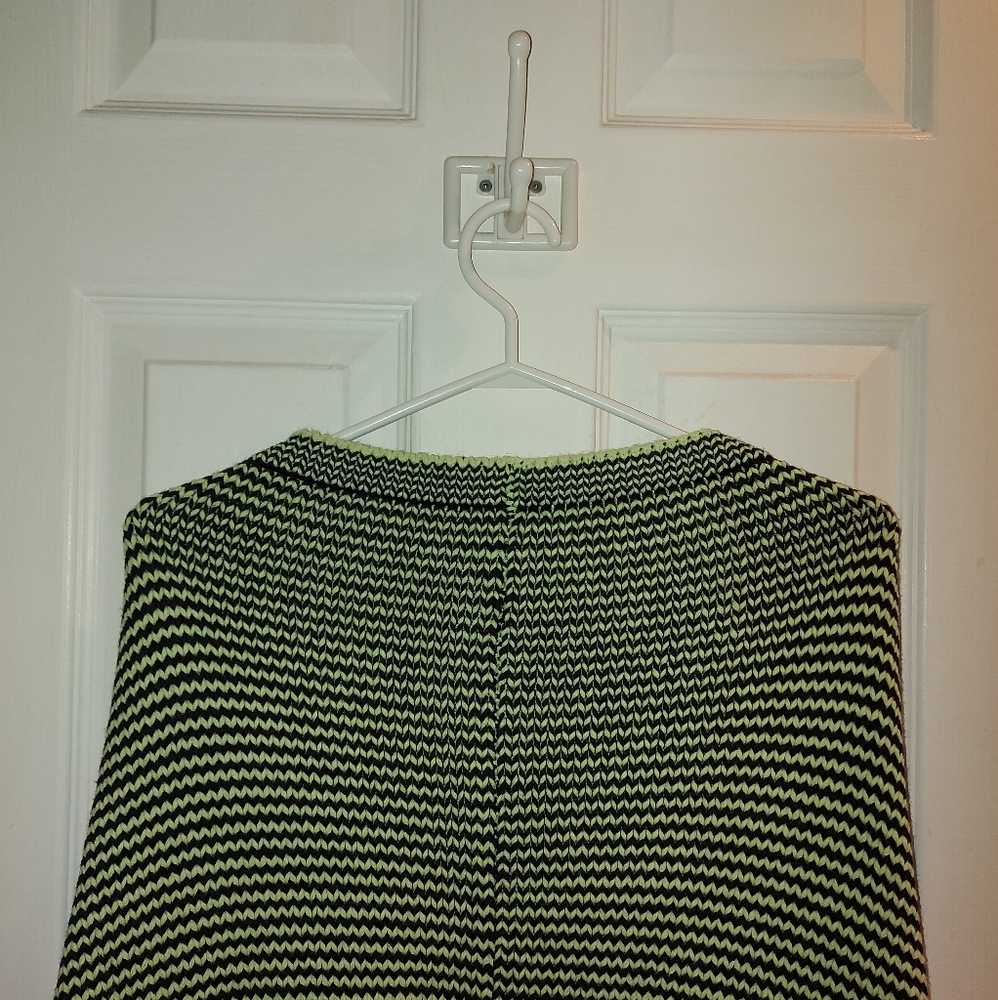 Dear Cashmere | Poncho - Picture 13 of 14